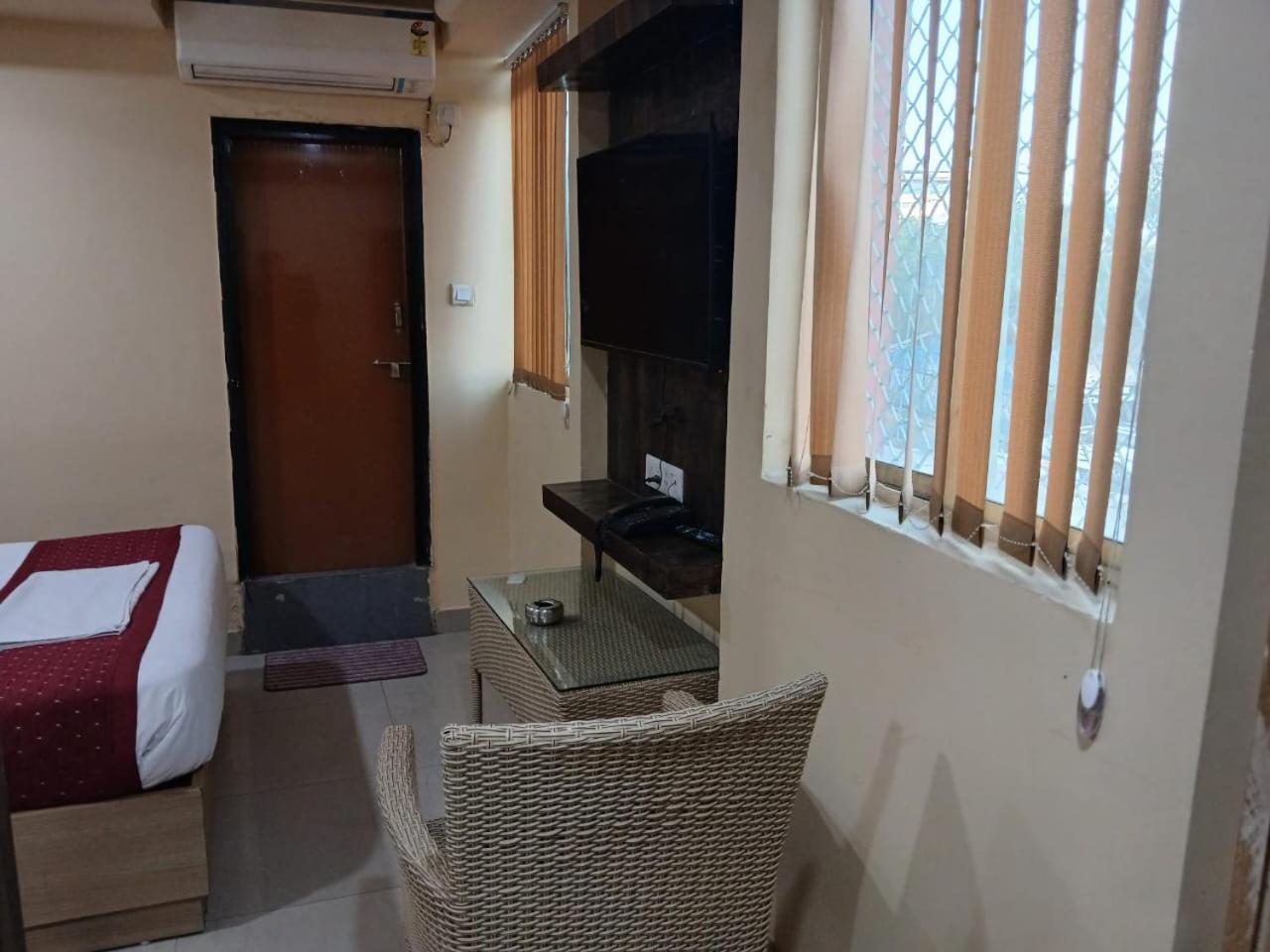 Blossoms Room Hotel Alekhya Residency- Luxury Lollection Hyderabad Exterior photo