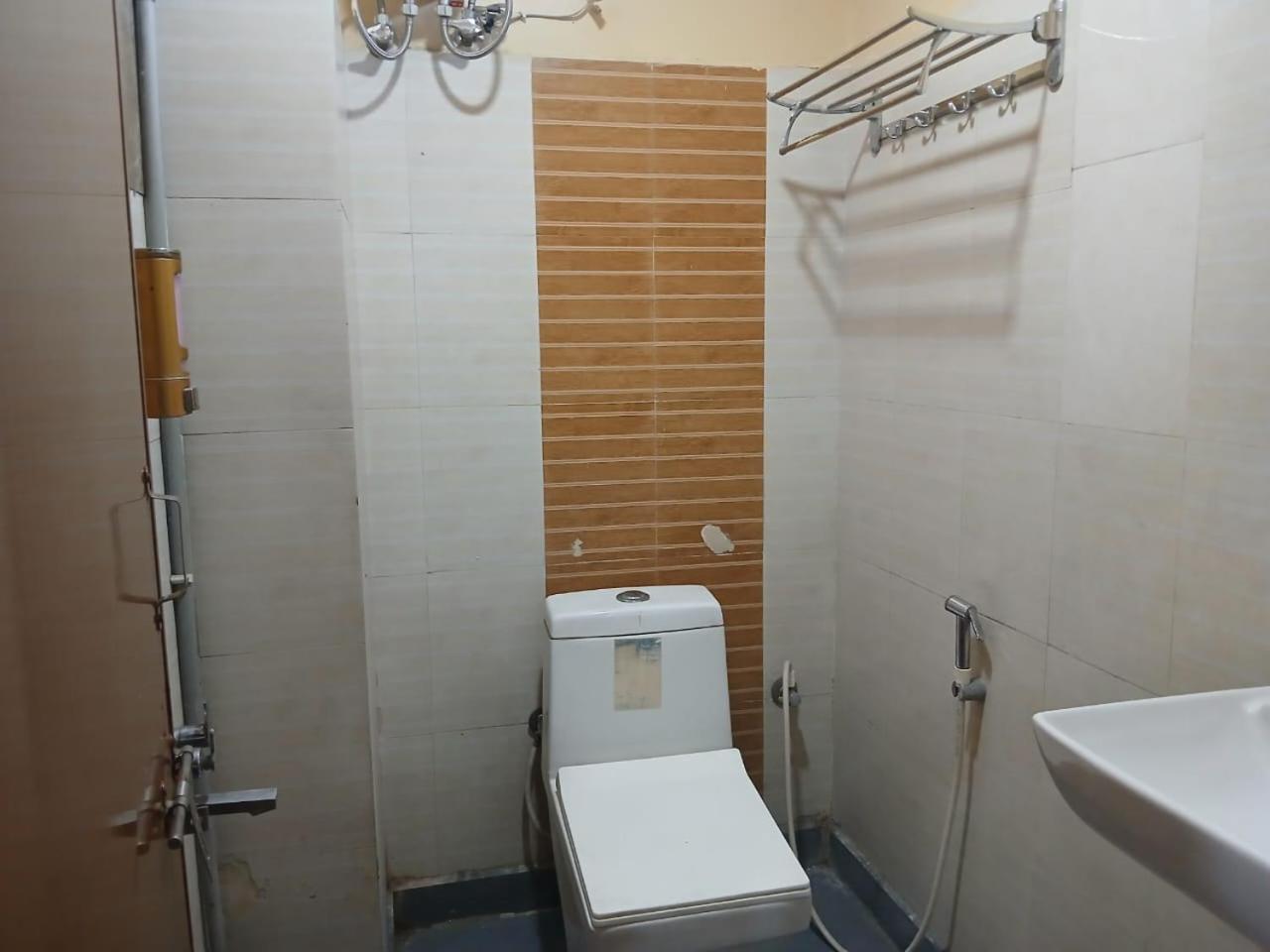 Blossoms Room Hotel Alekhya Residency- Luxury Lollection Hyderabad Exterior photo
