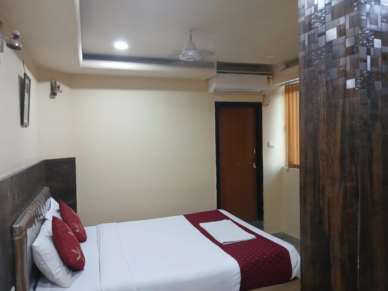 Blossoms Room Hotel Alekhya Residency- Luxury Lollection Hyderabad Exterior photo